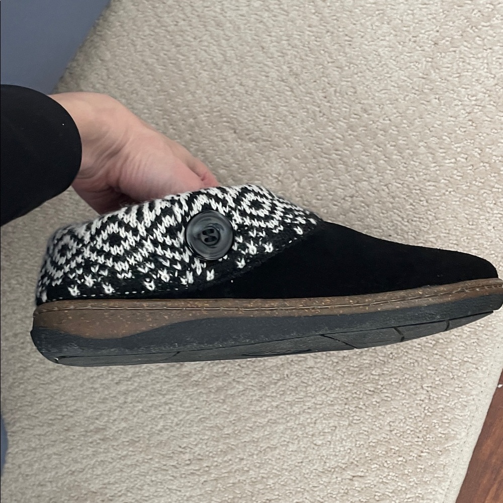 Clarks leather indoor outdoor Women's Black Slippers fleece lined - Picture 13 of 16